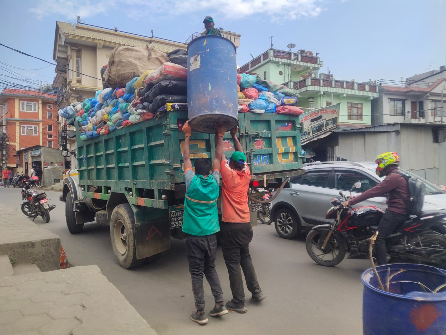 काठमाडौं महानगरले भन्यो– वर्षाका कारण उपत्यकाको फोहोर व्यवस्थापन रोकिँदैन 